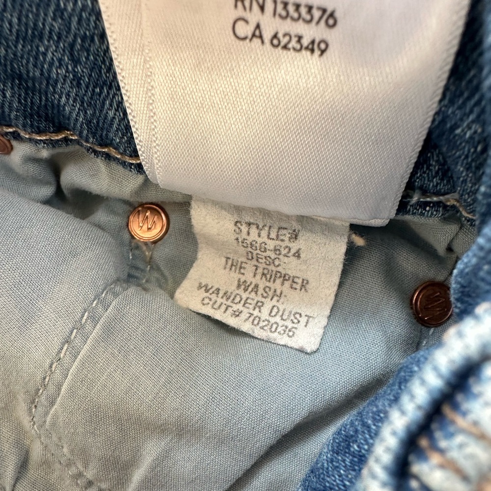 Mother Butterfly Patch Jeans in Size 24 - Picture 5 of 5